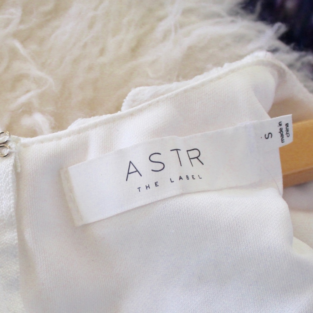 👗HP👗 ASTR stunning white lace dress - Picture 8 of 8